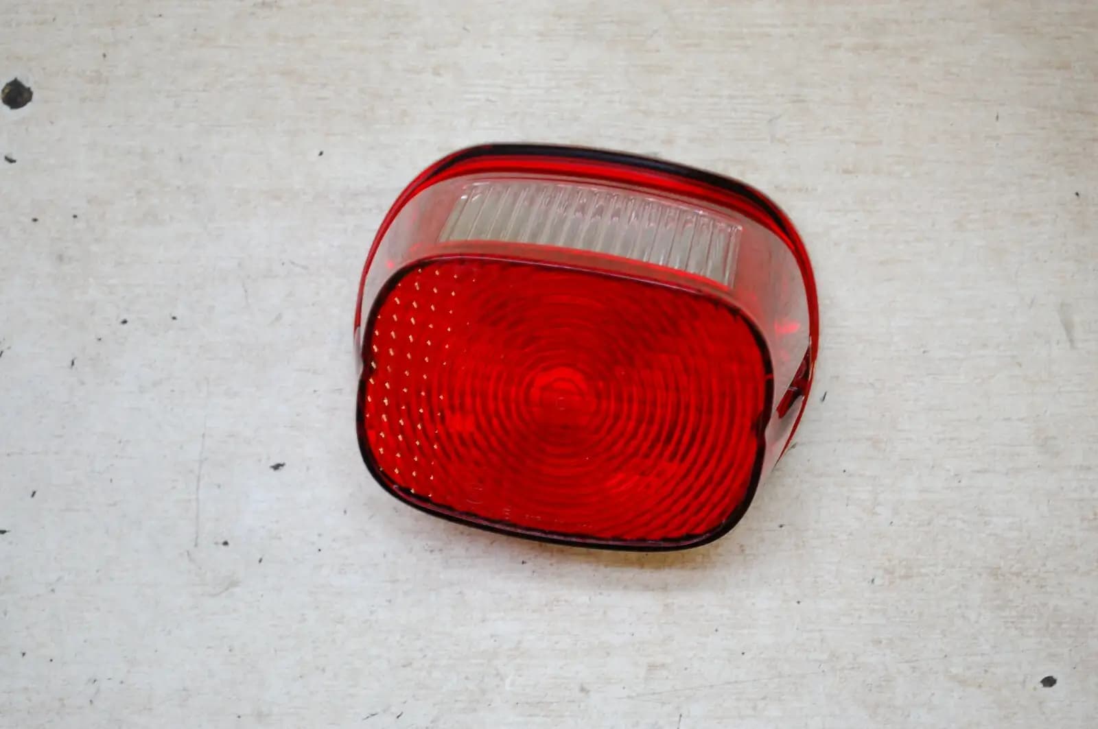 Harley Davidson Road King / Road Glide 1999 - 2020  Rear Tail Light 68141-04
